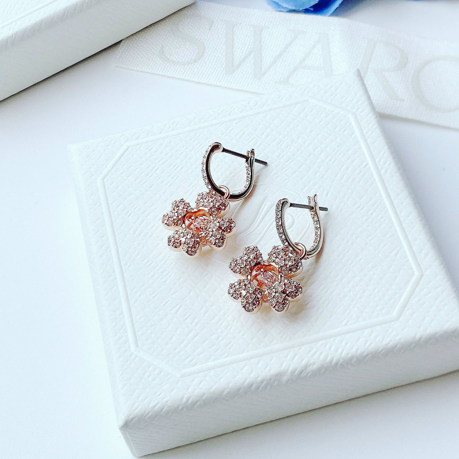 Swarovski Bông Tai Cỏ Bốn Lá Swarovski Idyllia Màu Vàng Hồng 5674212