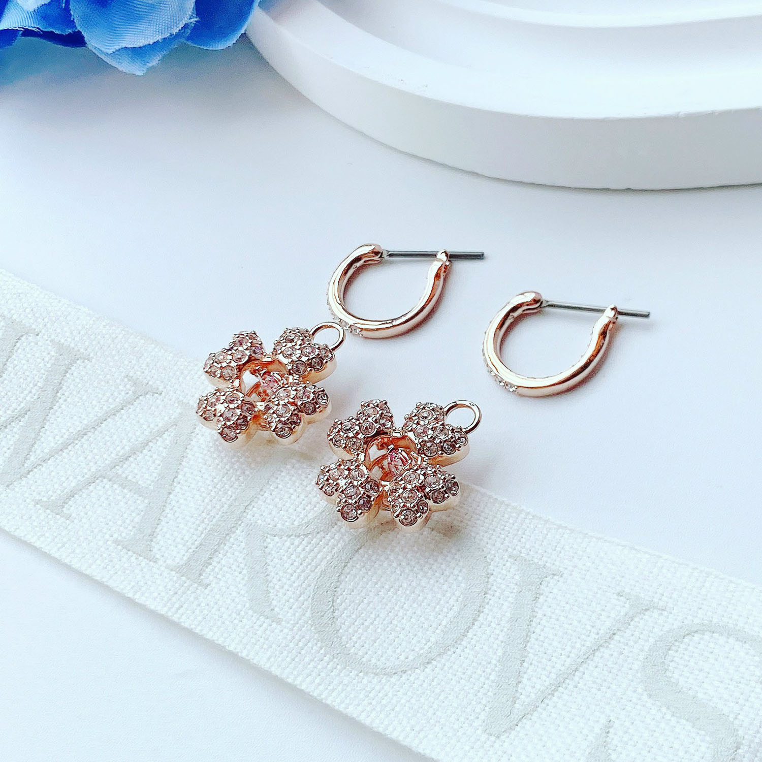 Swarovski Bông Tai Cỏ Bốn Lá Swarovski Idyllia Màu Vàng Hồng 5674212