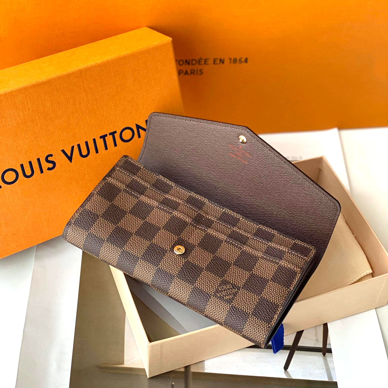 Louis Vuitton Ví Sarah Damier Ebene N63209